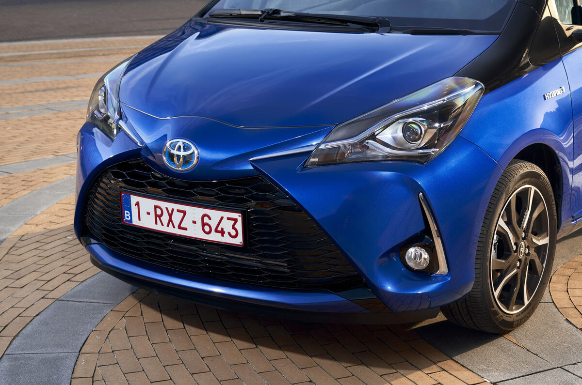 Toyota Yaris Hybrid front end
