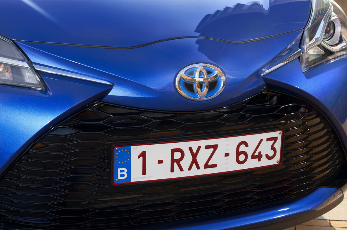 Toyota Yaris Hybrid front grille