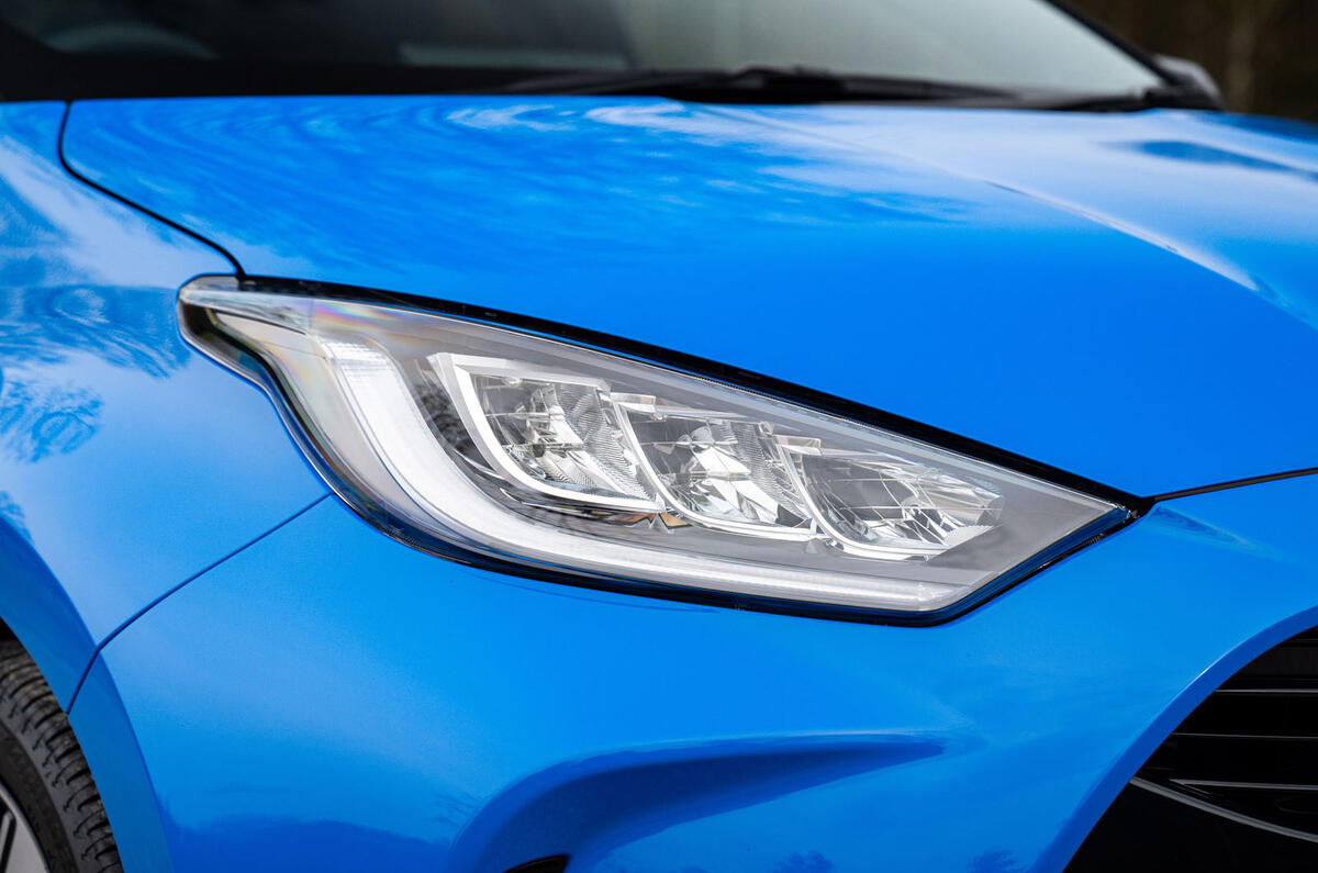toyota yaris review 2024 06 headlights toyota yaris review 2024 06 headlights