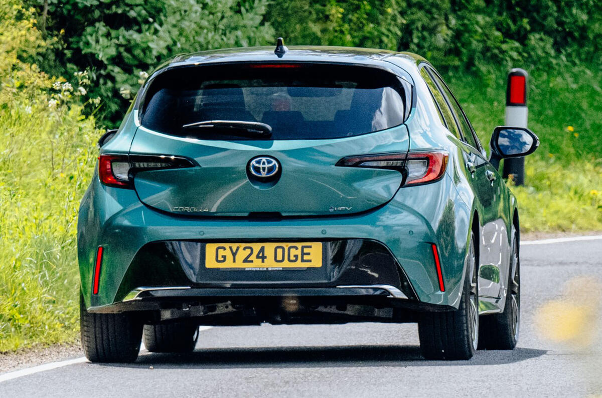 Toyota Corolla rear tracking