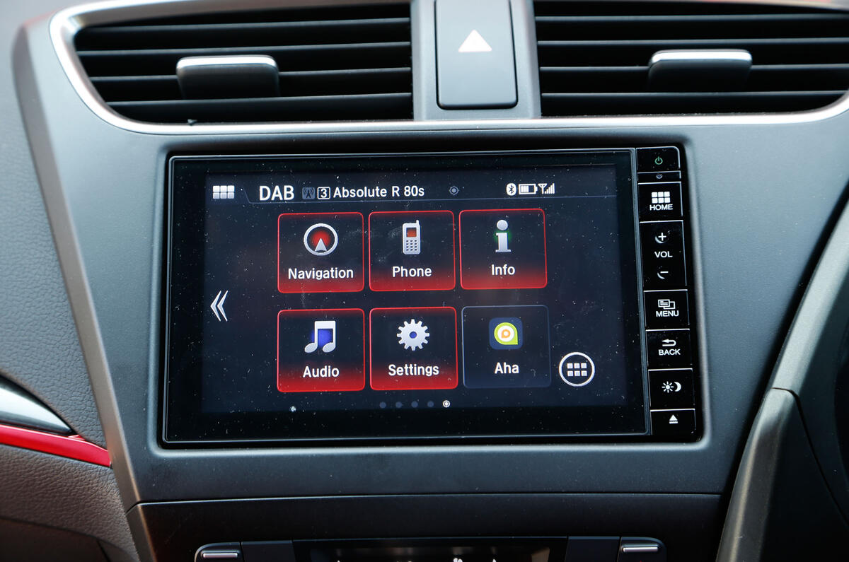 Honda Civic Type-R infotainment screen