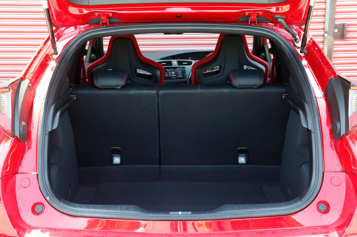 Honda Civic Type-R boot space