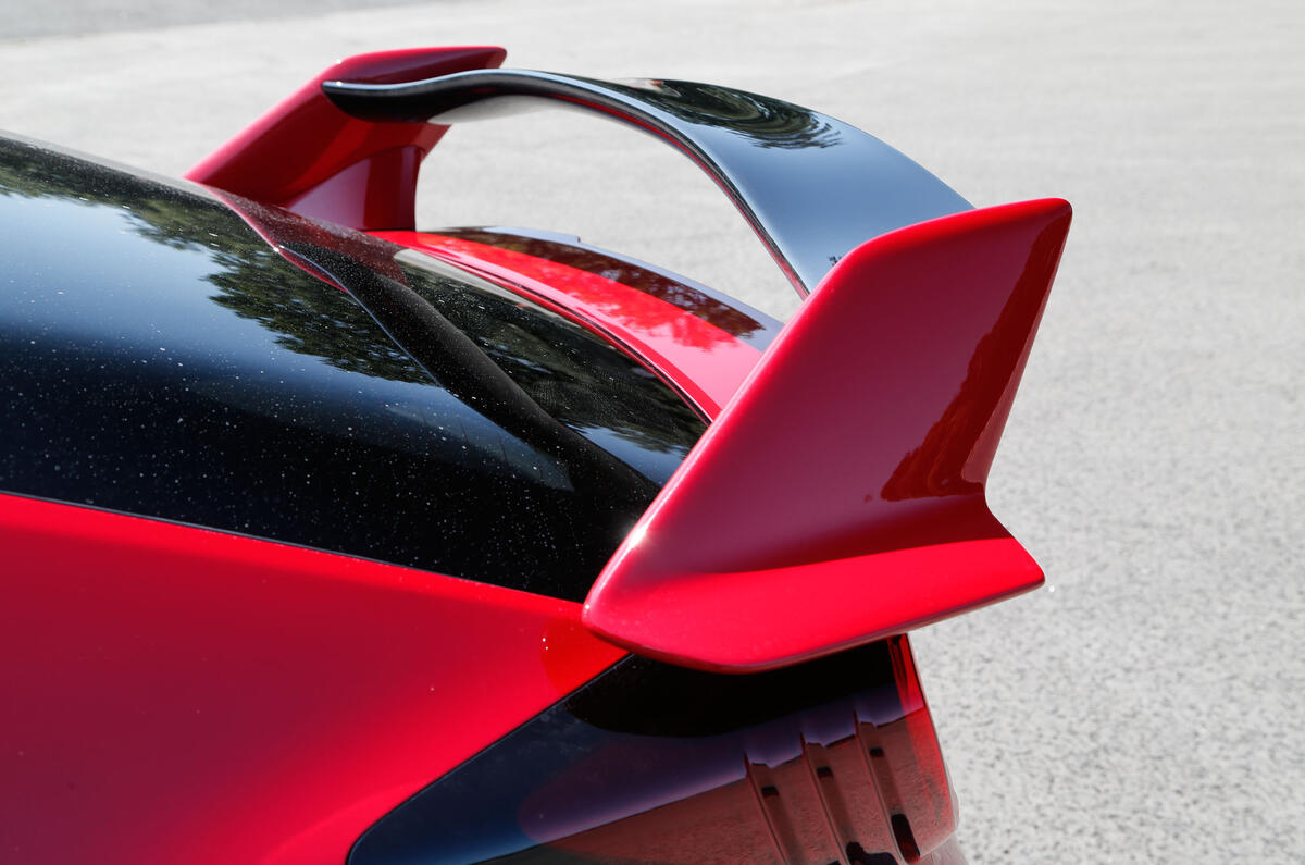 Honda Civic Type-R rear wing