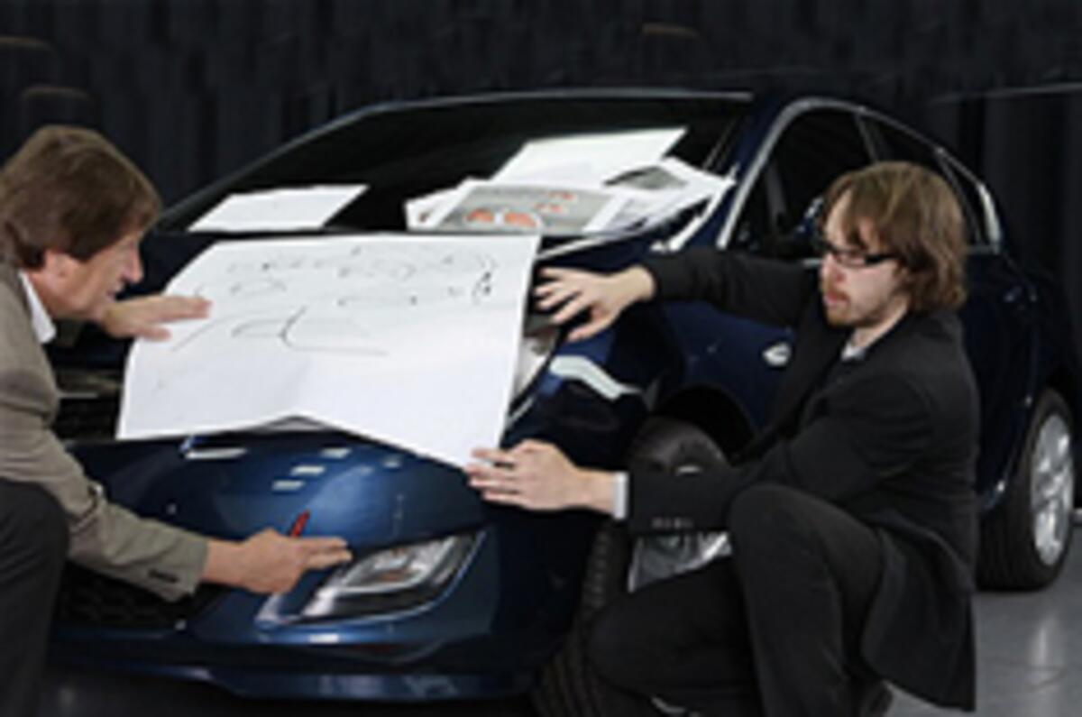 Vauxhall Astra teaser pictures