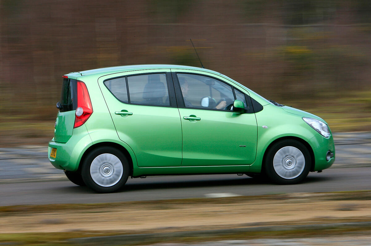 No wonder the Agila is so slow - it weighs much more than you'd expect Vauxhall Agila side profile