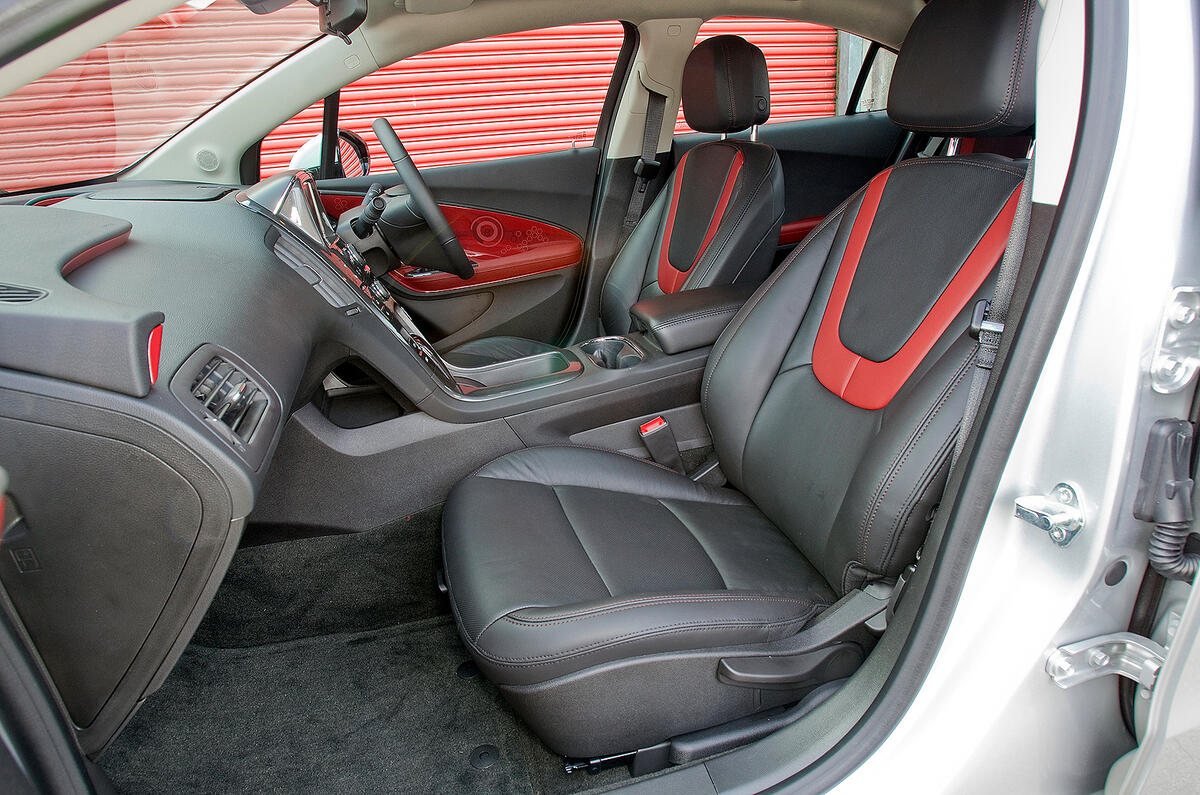 Vauxhall Ampera interior