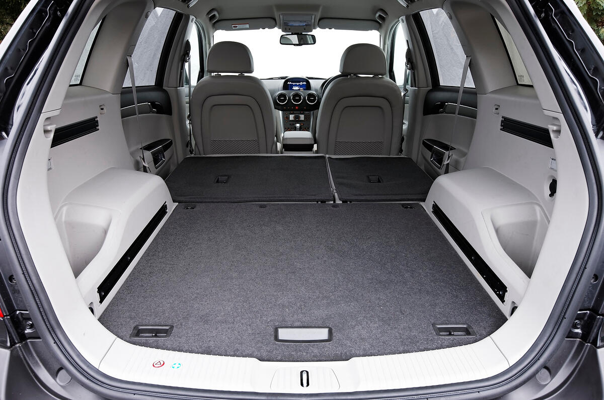 Vauxhall Antara boot space