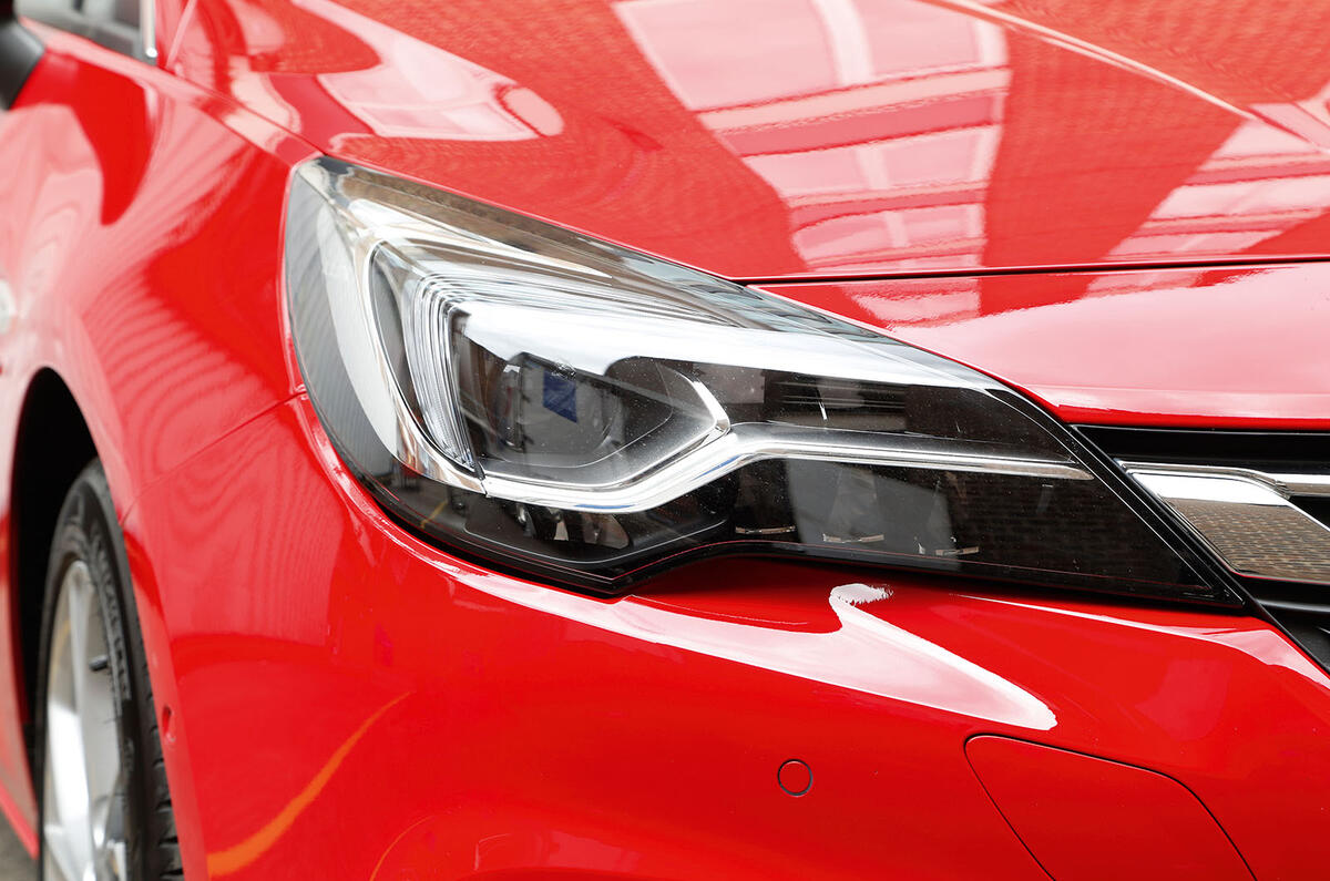 Vauxhall Astra LED headlights