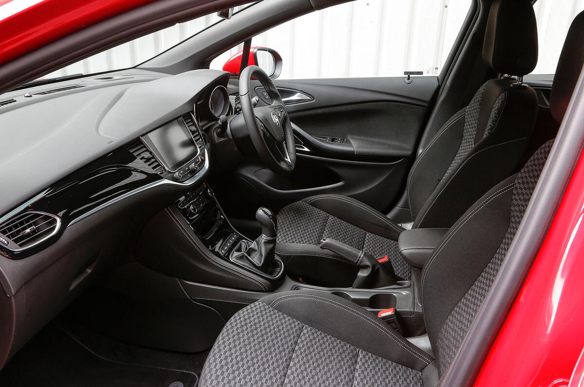 Vauxhall Astra interior