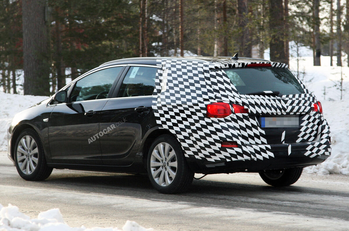 New Vauxhall Astra ST spied