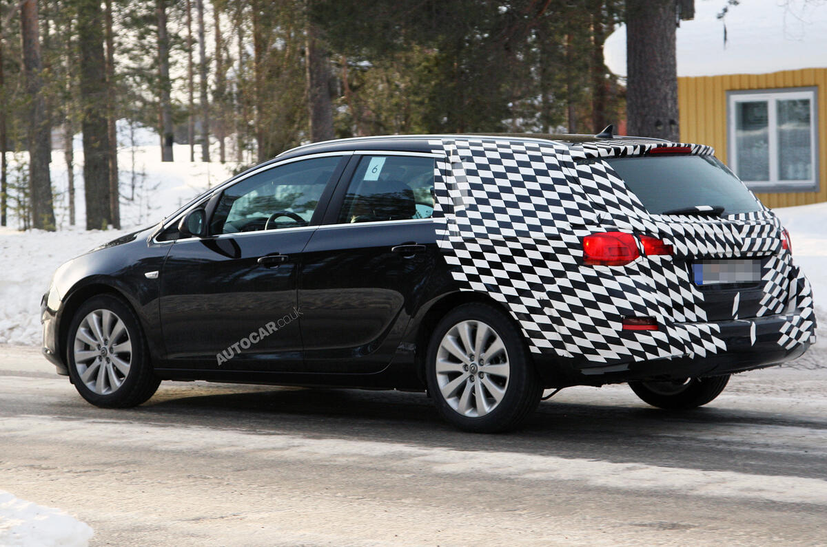 New Vauxhall Astra ST spied