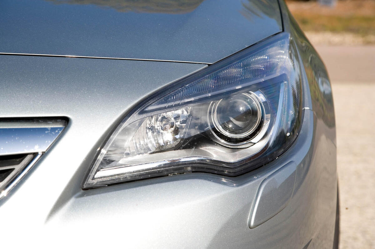 This Astra has been fitted with a optional pack of automatic lights and wipers. Bi-xenons and LED running lights are pricier Vauxhall Astra xenon headlights