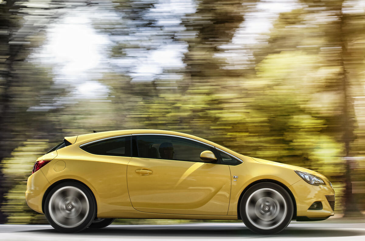 Vauxhall Astra GTC revealed