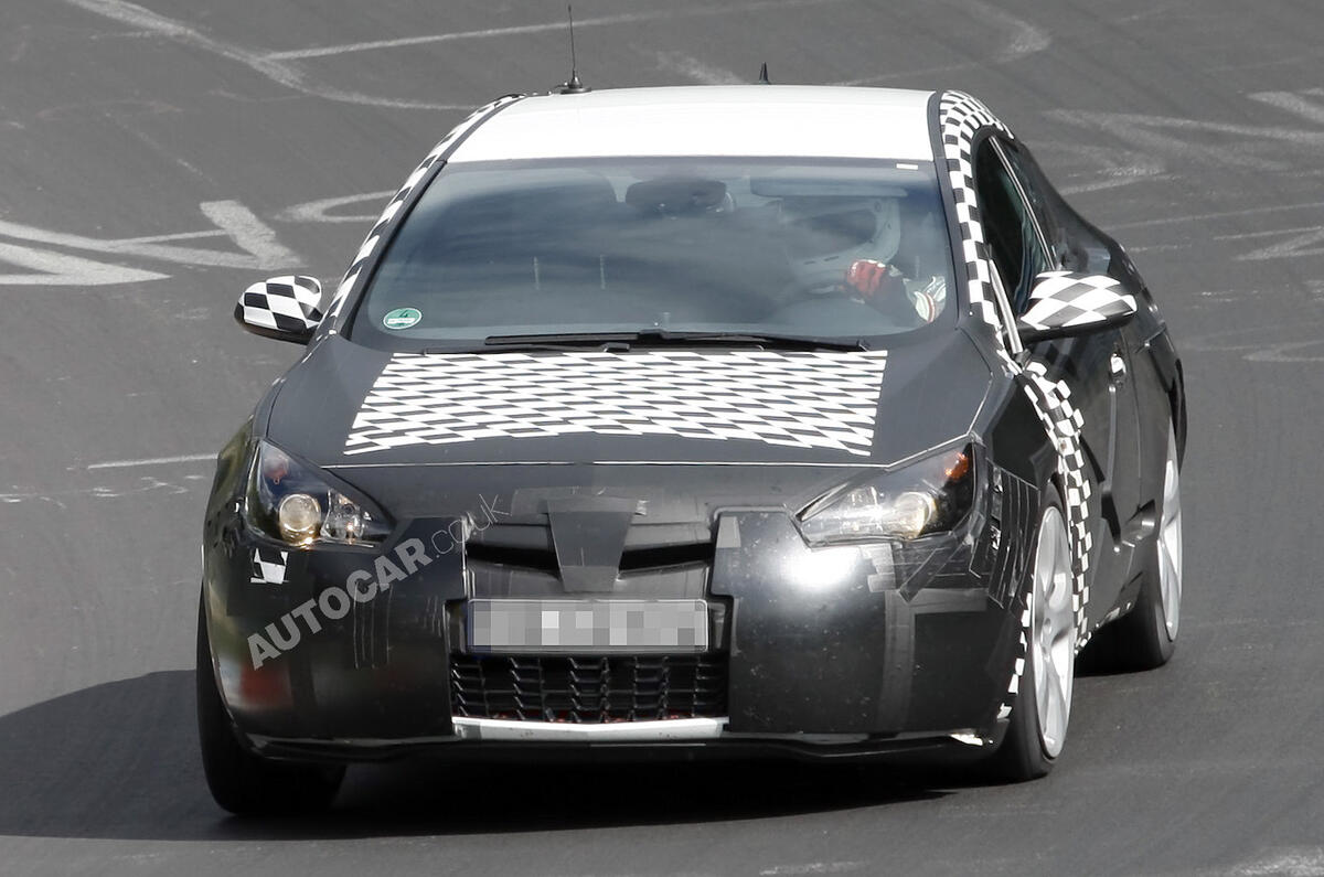 Vauxhall Astra coupé spied