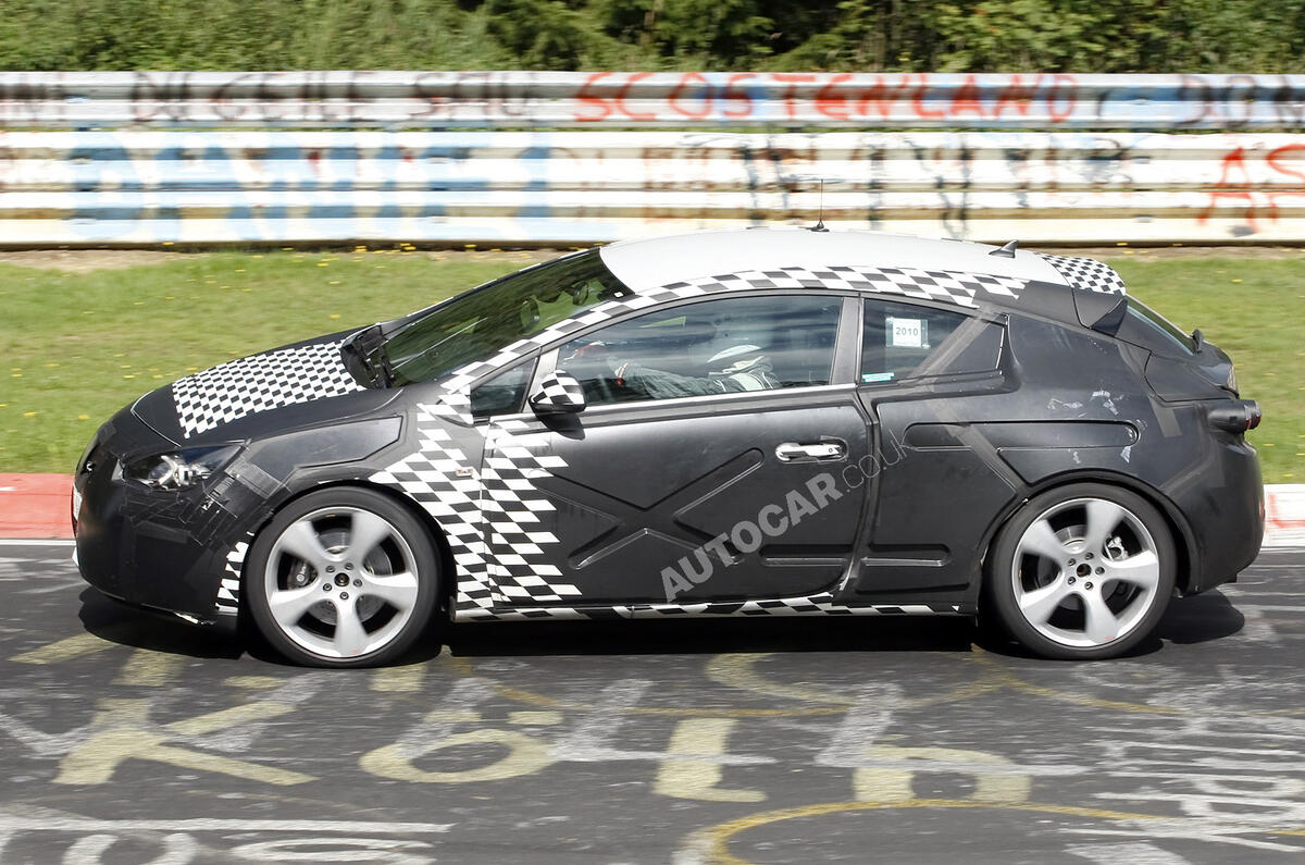 Vauxhall Astra coupé spied