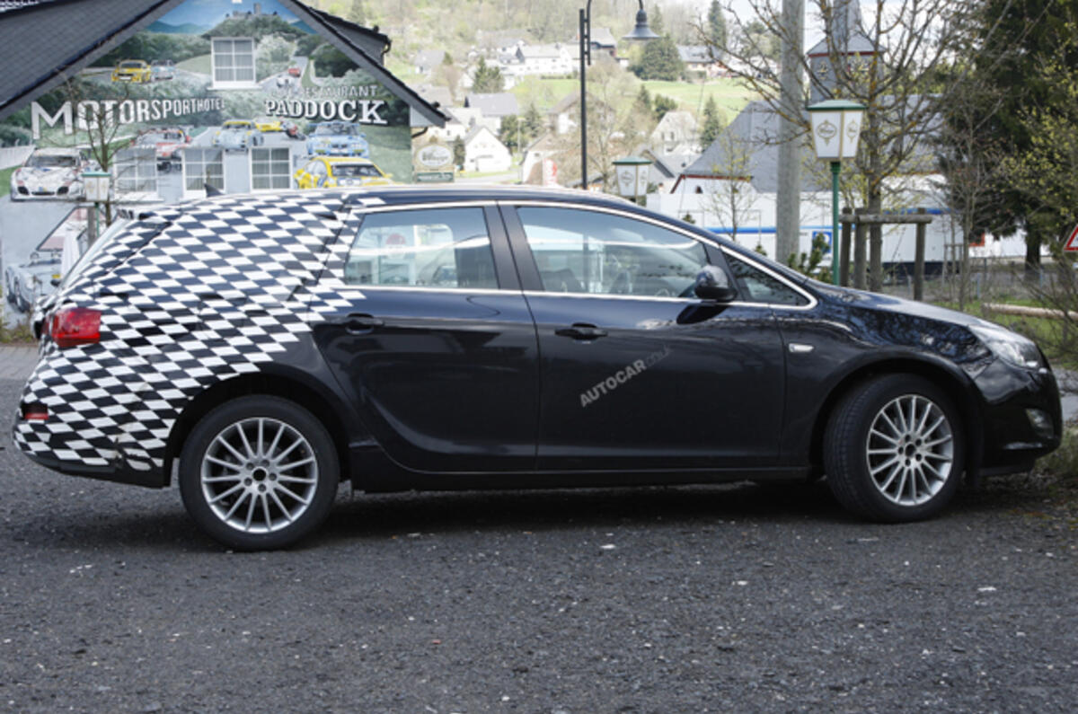 no title Vauxhall Astra estate spied