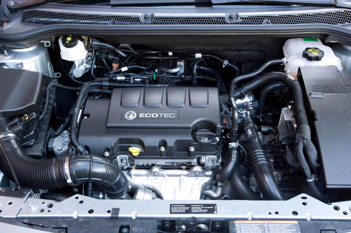 There's a wide choice of engines, from 1.3 to 2.0-litre, but few break the 10sec 0-62mph barrier 1.4-litre Vauxhall Astra petrol engine