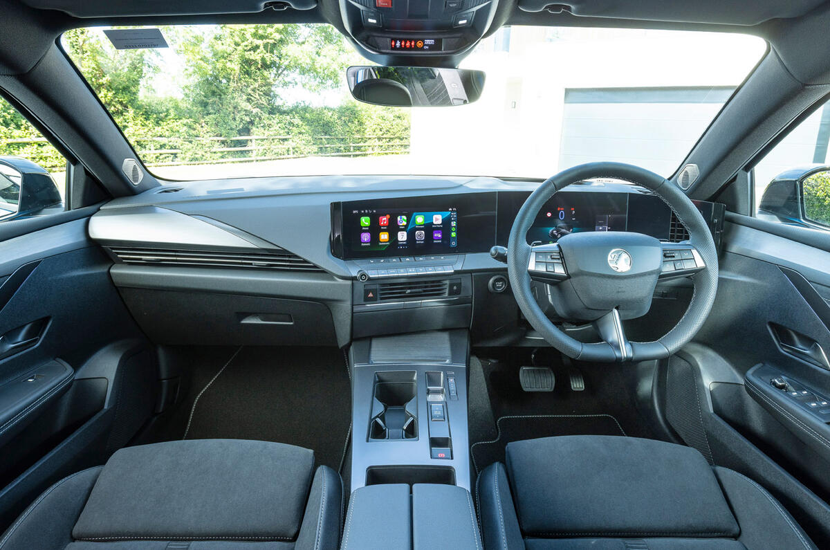 Vauxhall Astra review 2026 010