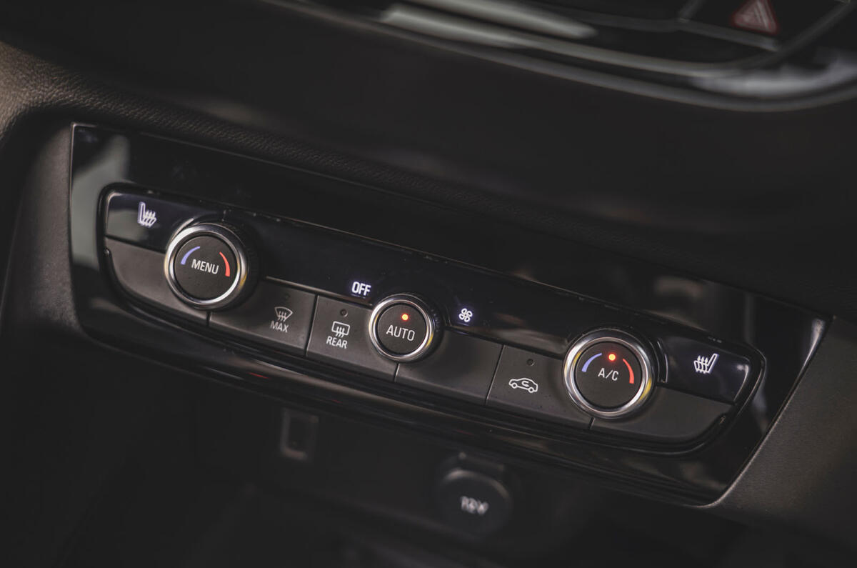 vauxhall corsa electric review 2023 12 heating controls