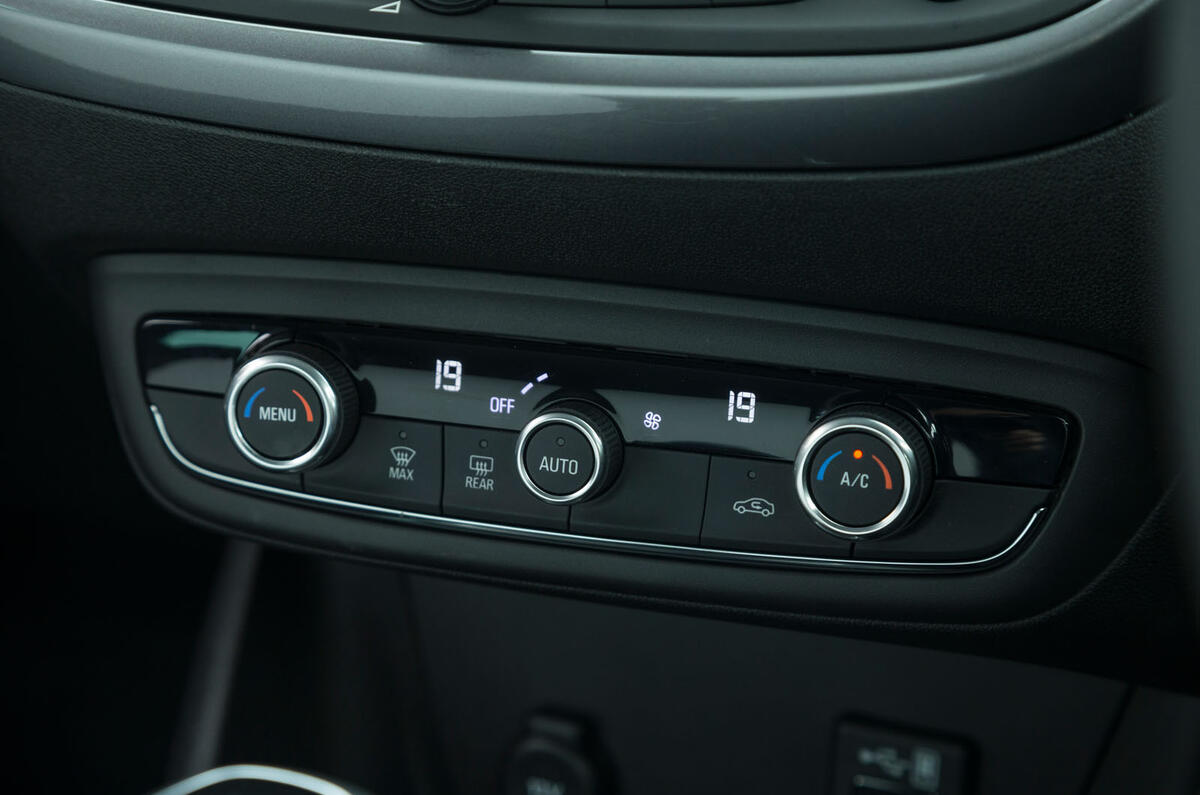 Vauxhall Crossland X climate controls