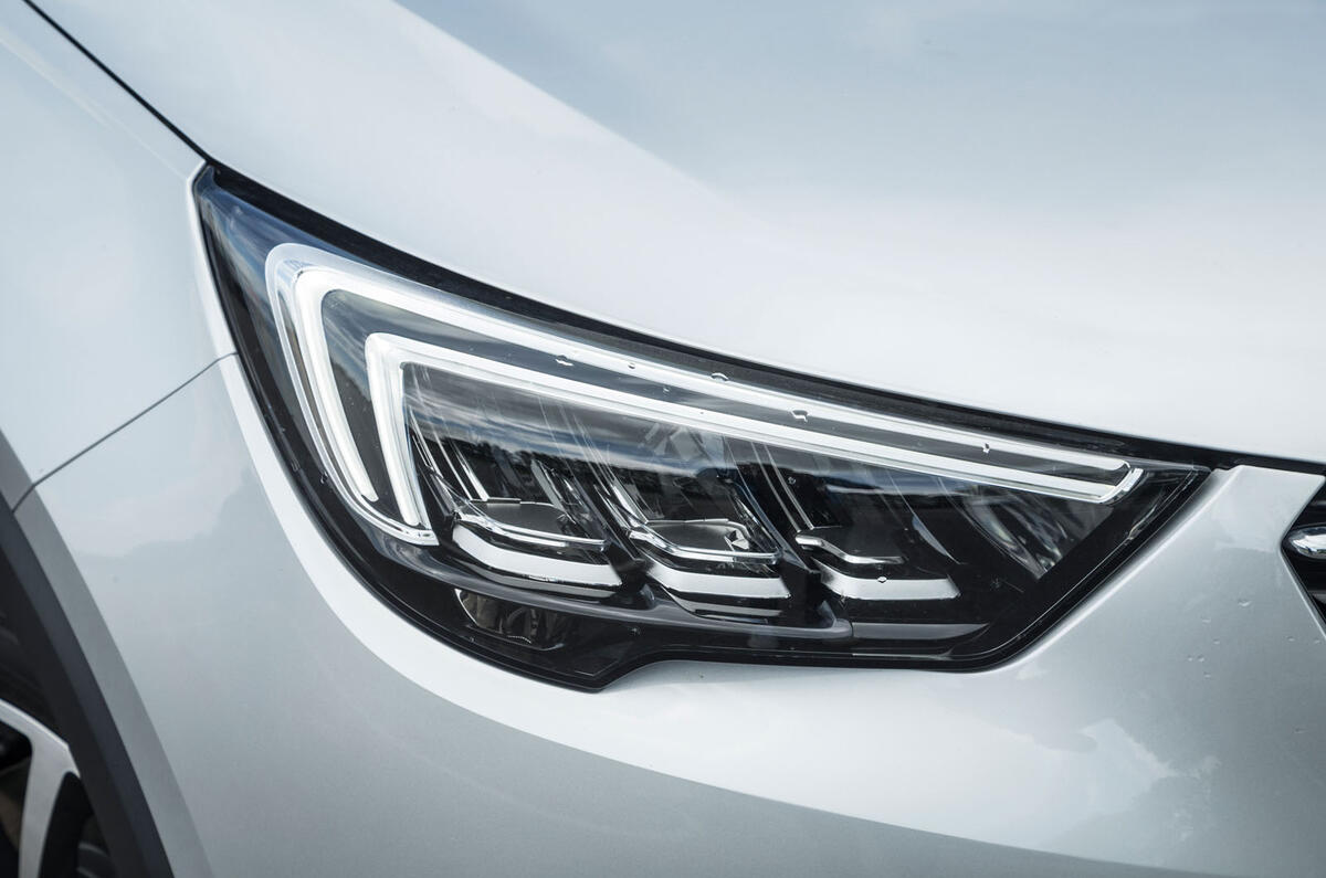 Vauxhall Crossland X LED headlights