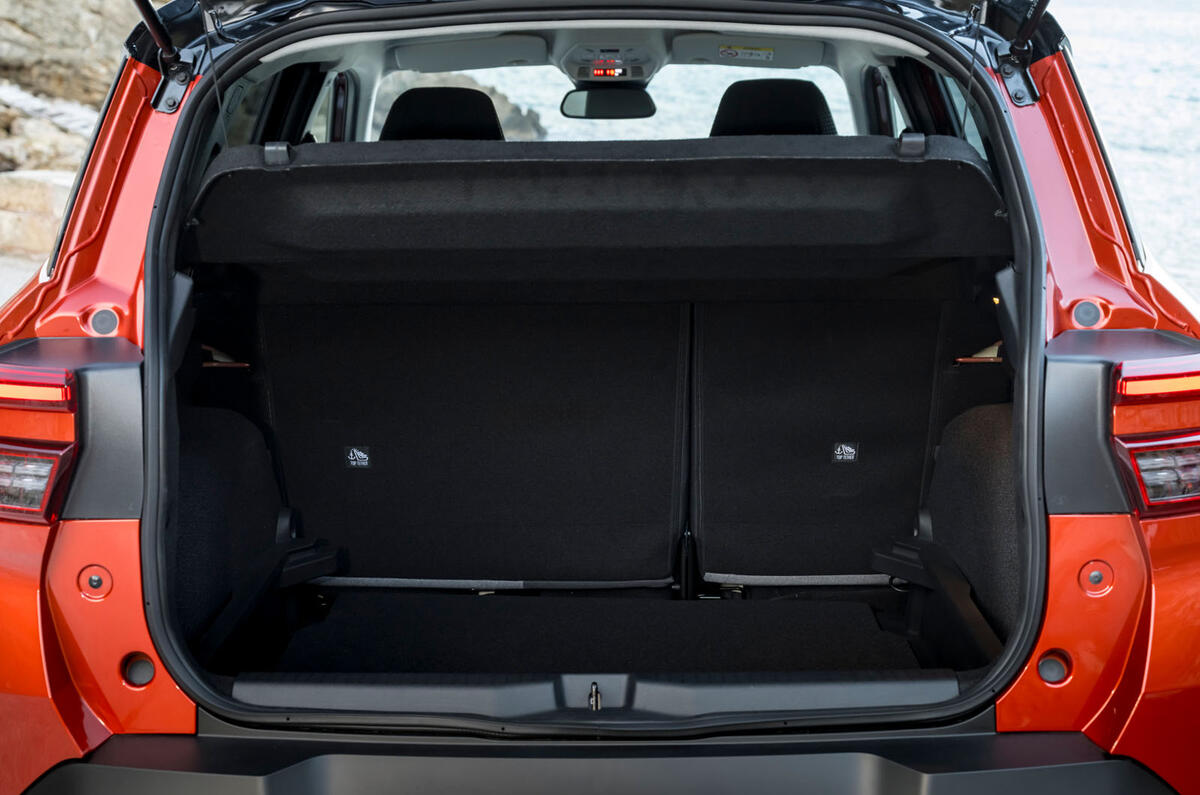 Vauxhall Frontera Electic review 2024 12 boot Vauxhall Frontera Electic review 2024 12 boot