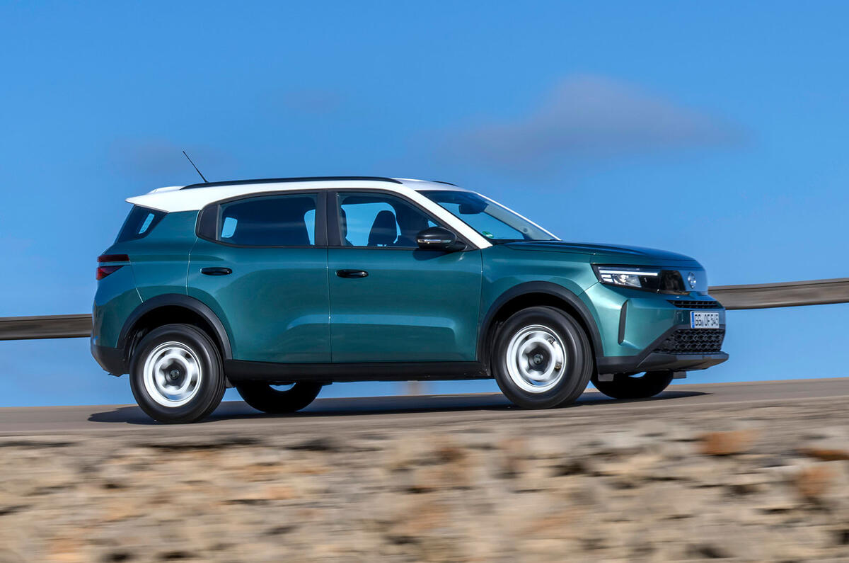 Vauxhall Frontera review 2024 02 panning Vauxhall Frontera review 2024 02 panning
