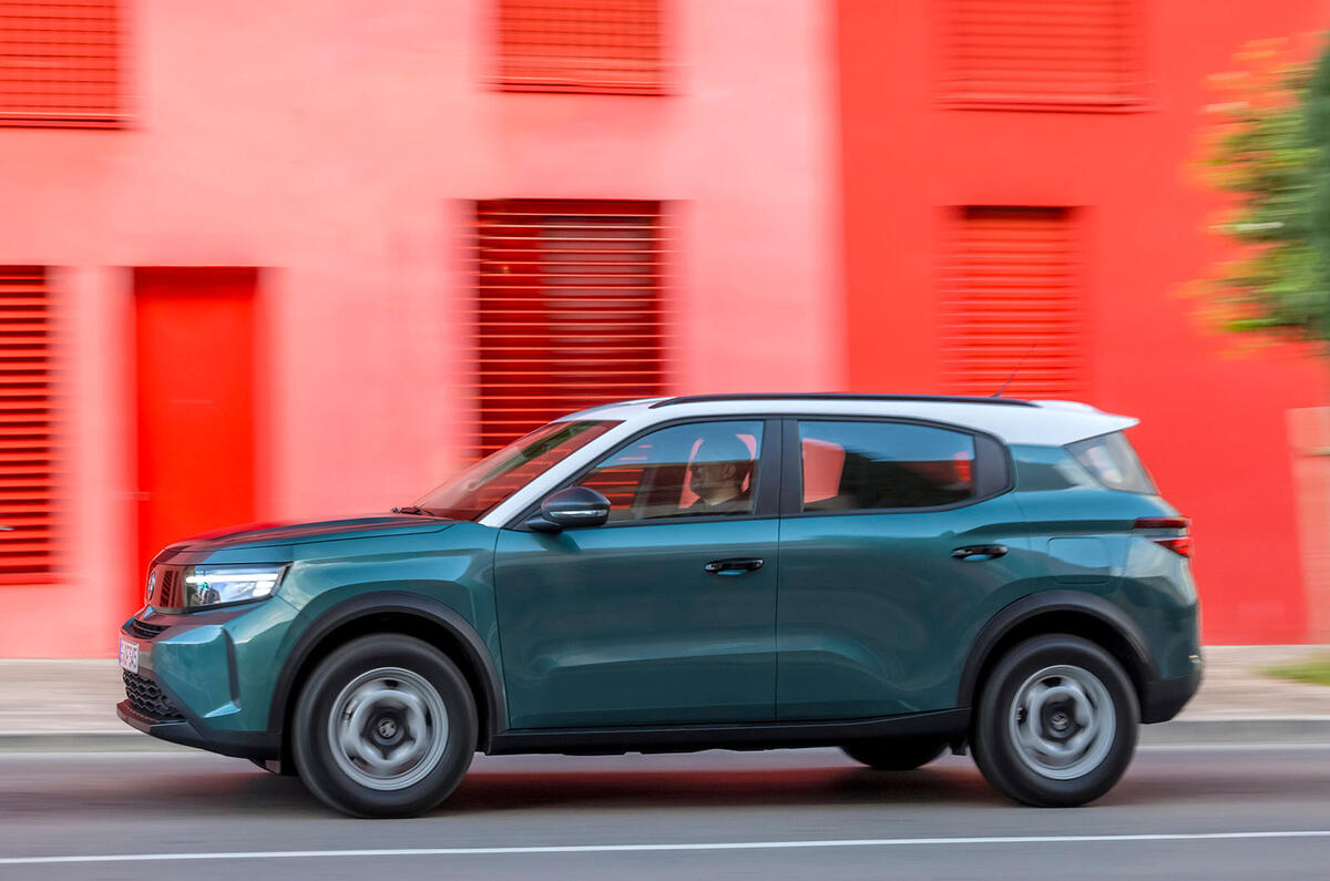 Vauxhall Frontera review 2024 14 panning Vauxhall Frontera review 2024 14 panning
