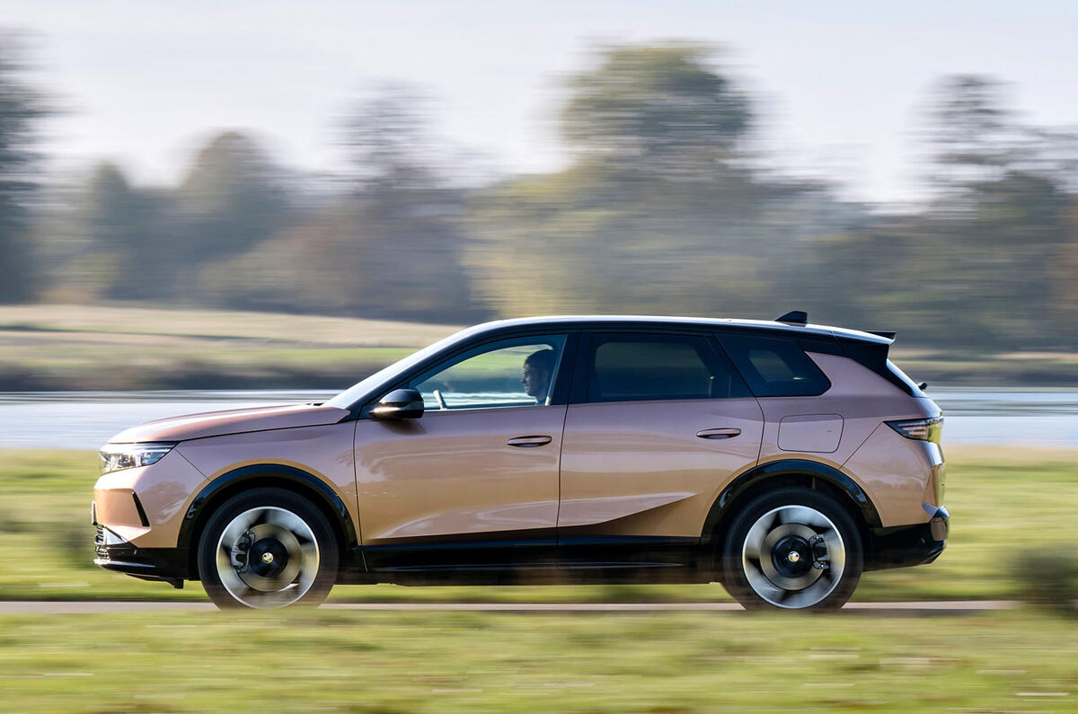 vauxhall grandland ev review 2024 02 vauxhall grandland ev review 2024 02