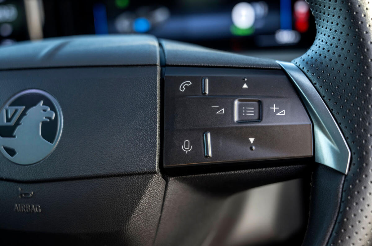 vauxhall grandland ev review 2024 14 vauxhall grandland ev review 2024 14