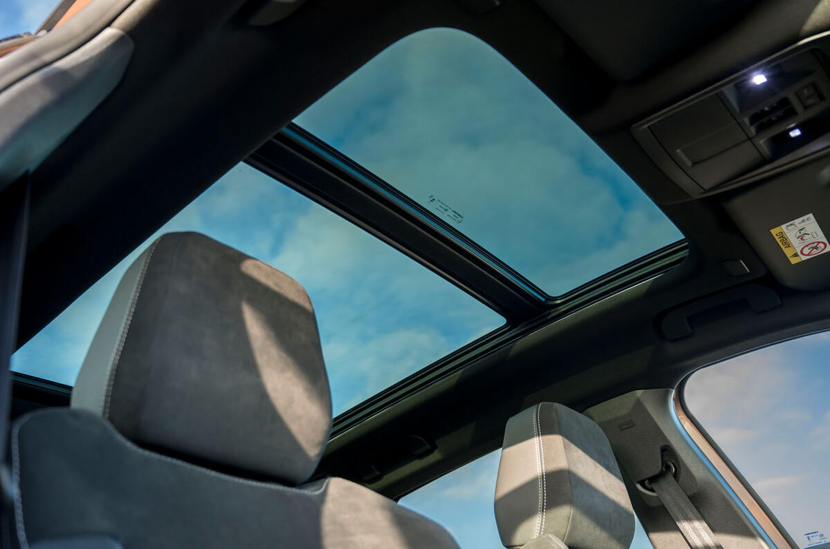 vauxhall grandland ev review 2024 19 vauxhall grandland ev review 2024 19