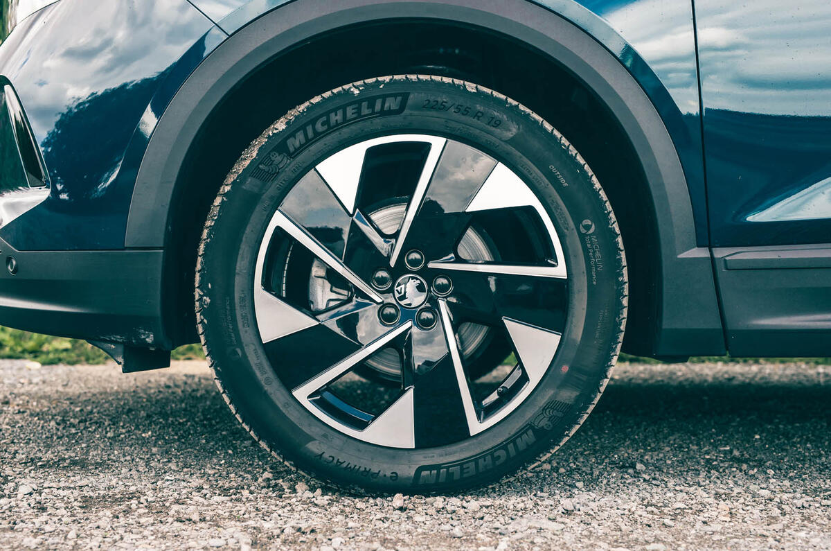 Vauxhall Grandland review 2025 008 wheel Vauxhall Grandland review 2025 008 wheel