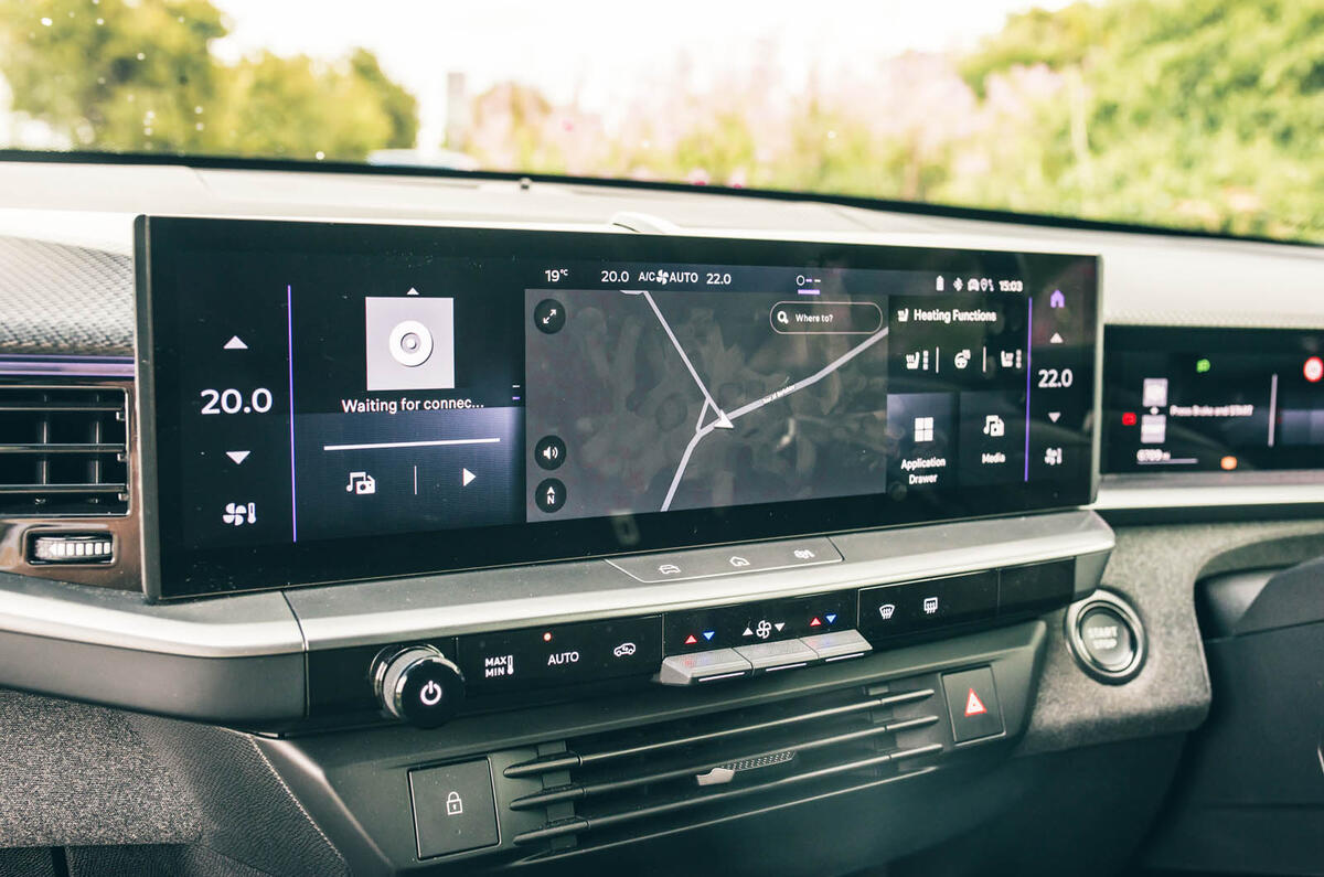 Vauxhall Grandland review 2025 012 infotainment Vauxhall Grandland review 2025 012 infotainment