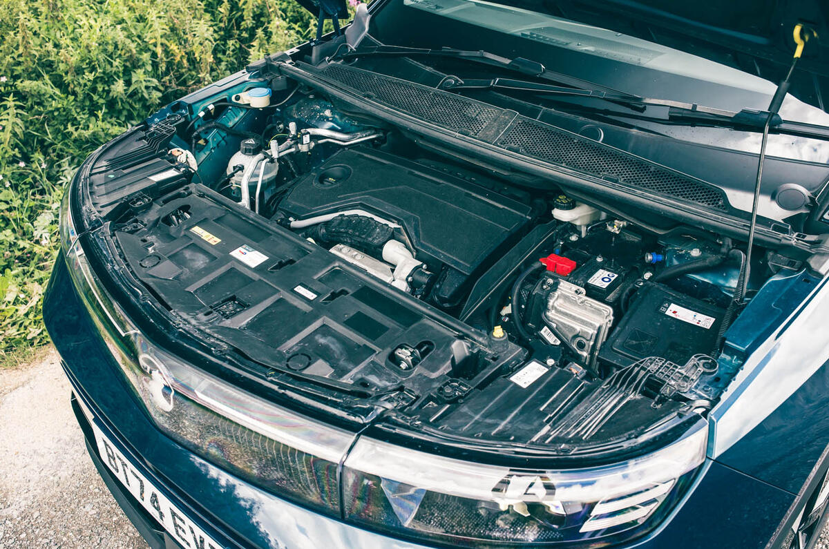 Vauxhall Grandland review 2025 022 engine bay Vauxhall Grandland review 2025 022 engine bay