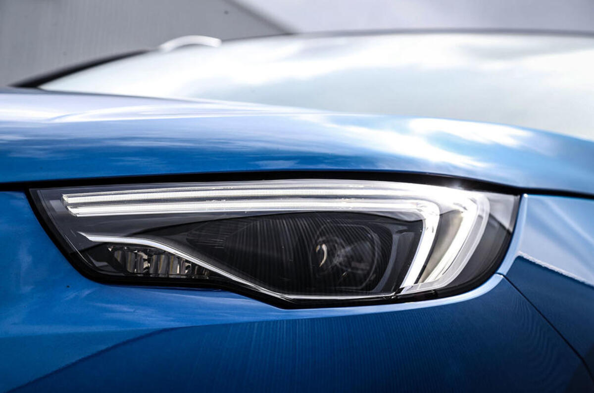 Vauxhall Grandland X LED headlights