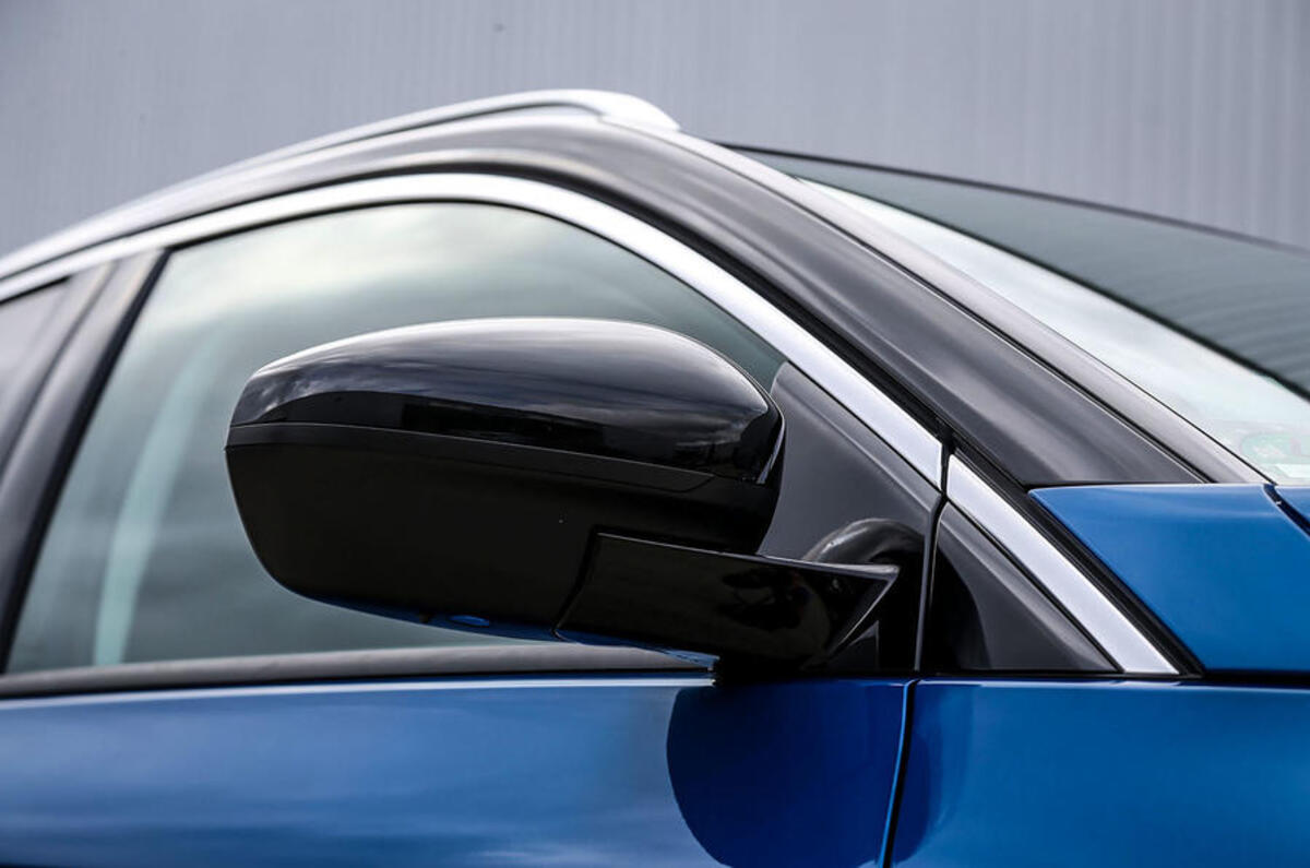 Vauxhall Grandland X wing mirrors