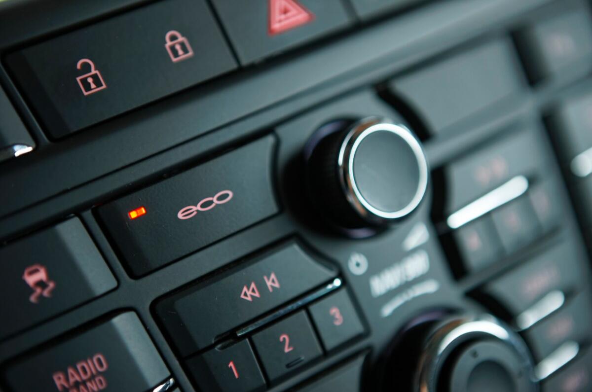 Vauxhall GTC switchgear