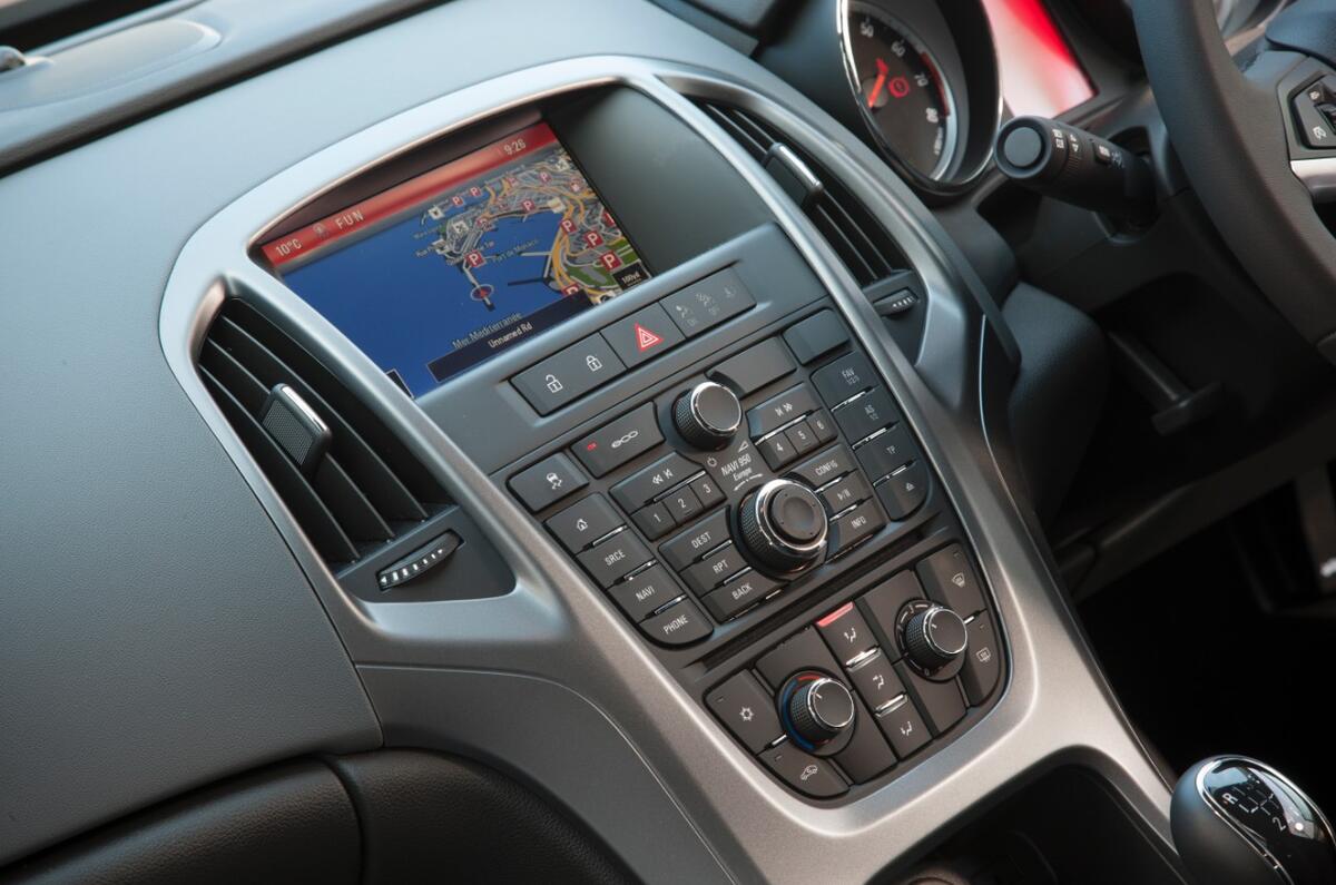 Vauxhall GTC centre console