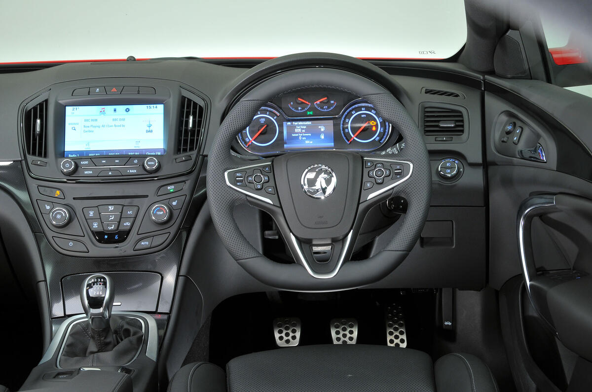 Vauxhall Insignia dashboard