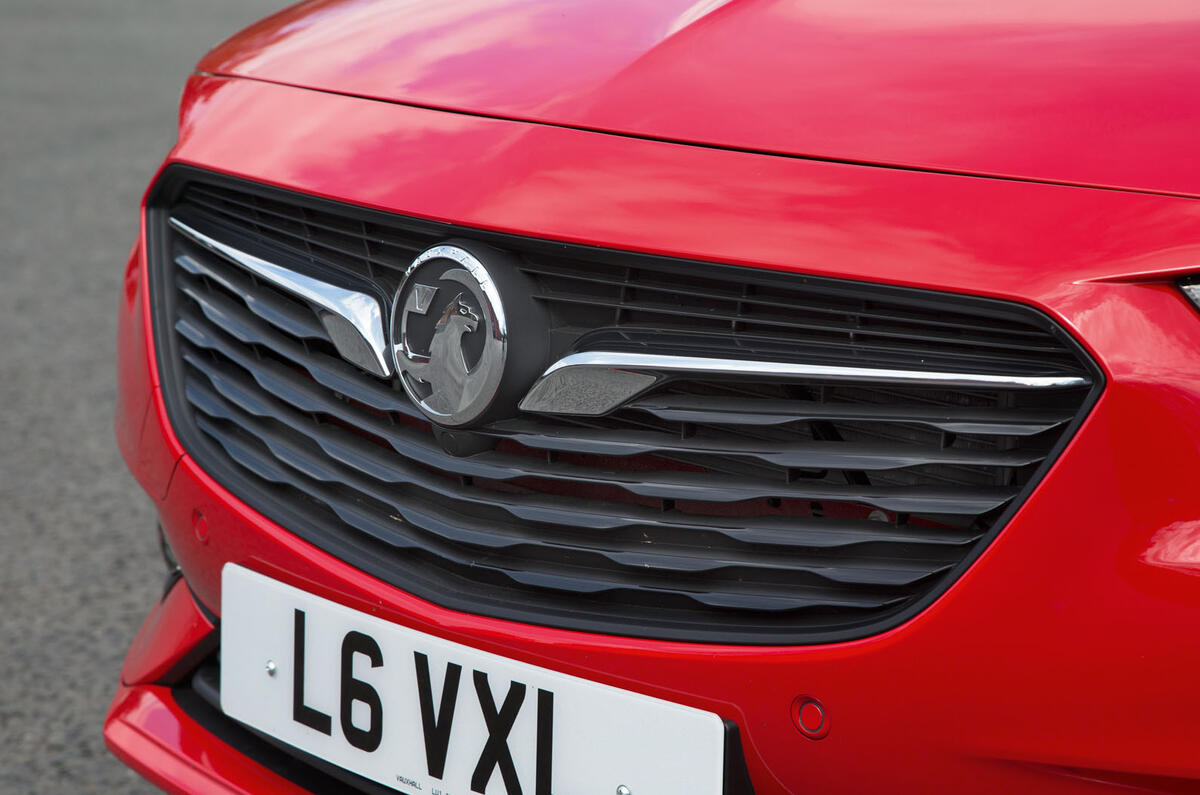 Vauxhall Insignia Grand Sport front grille