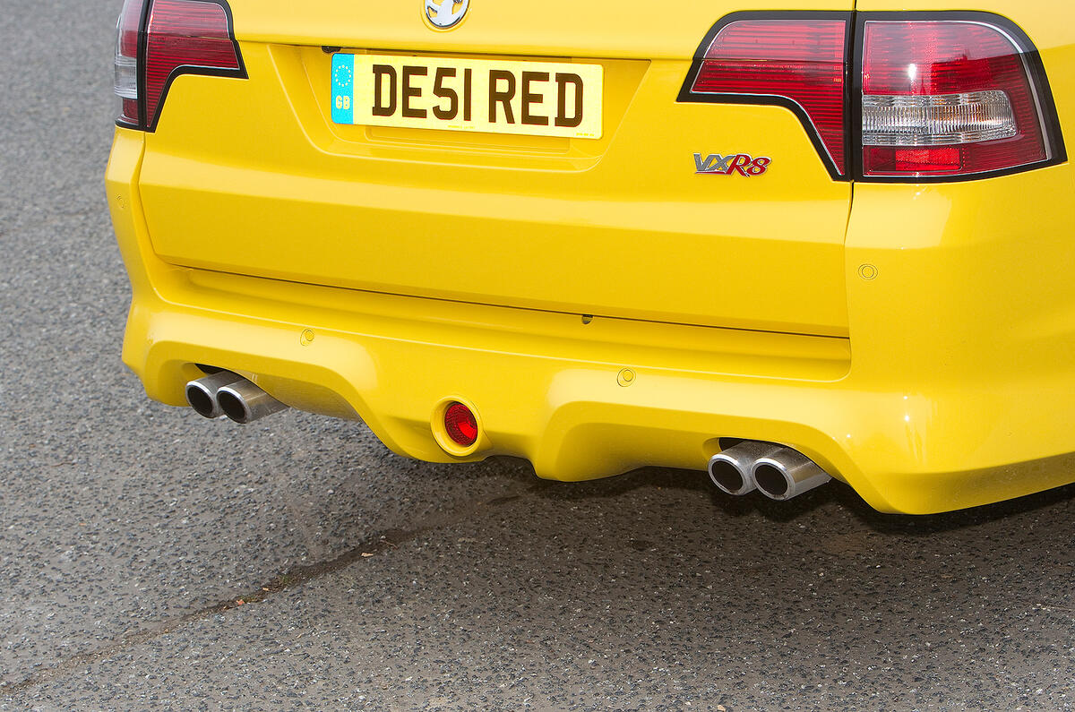 Vauxhall VXR8 Maloo quad-exhaust