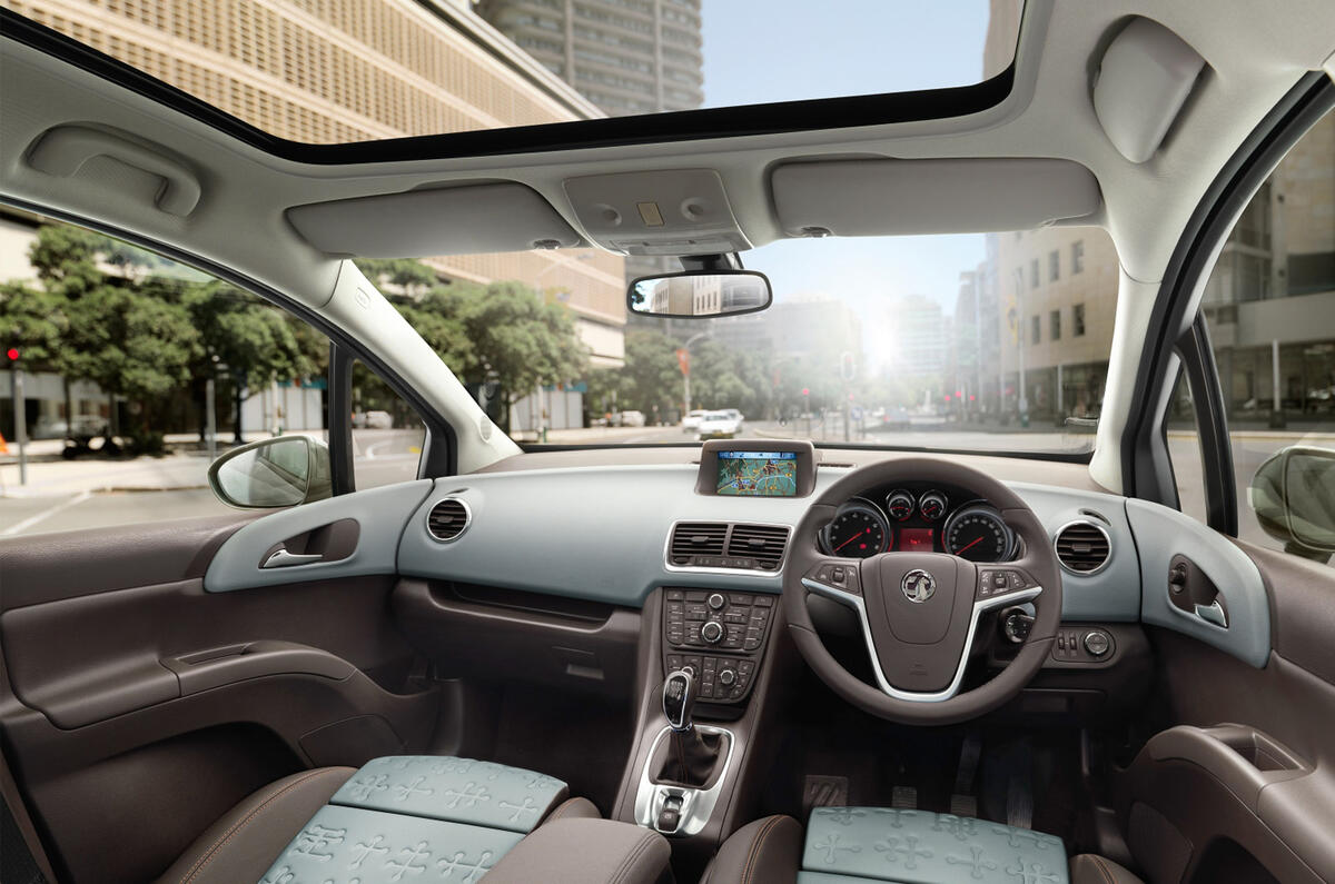 Vauxhall Meriva interior: first pics