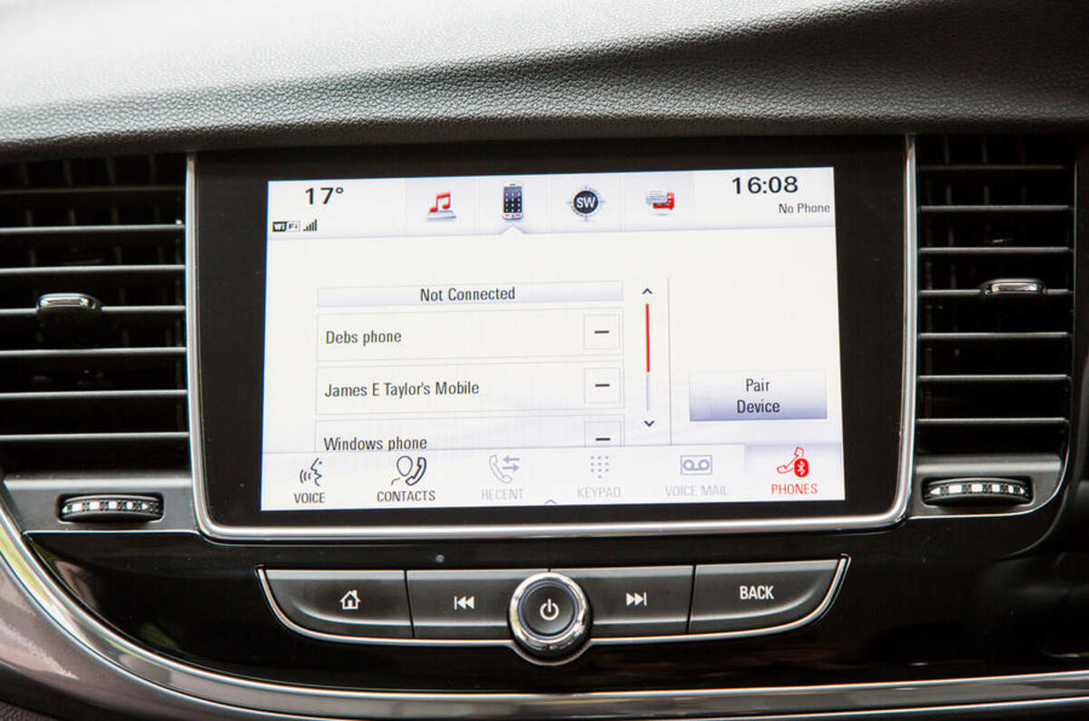 Vauxhall Mokka X infotainment system