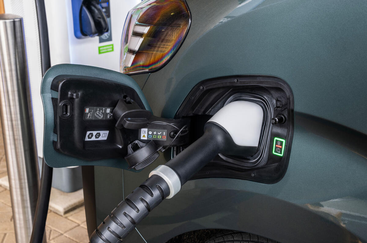 Vauxhall Vivaro Life review 2026 004