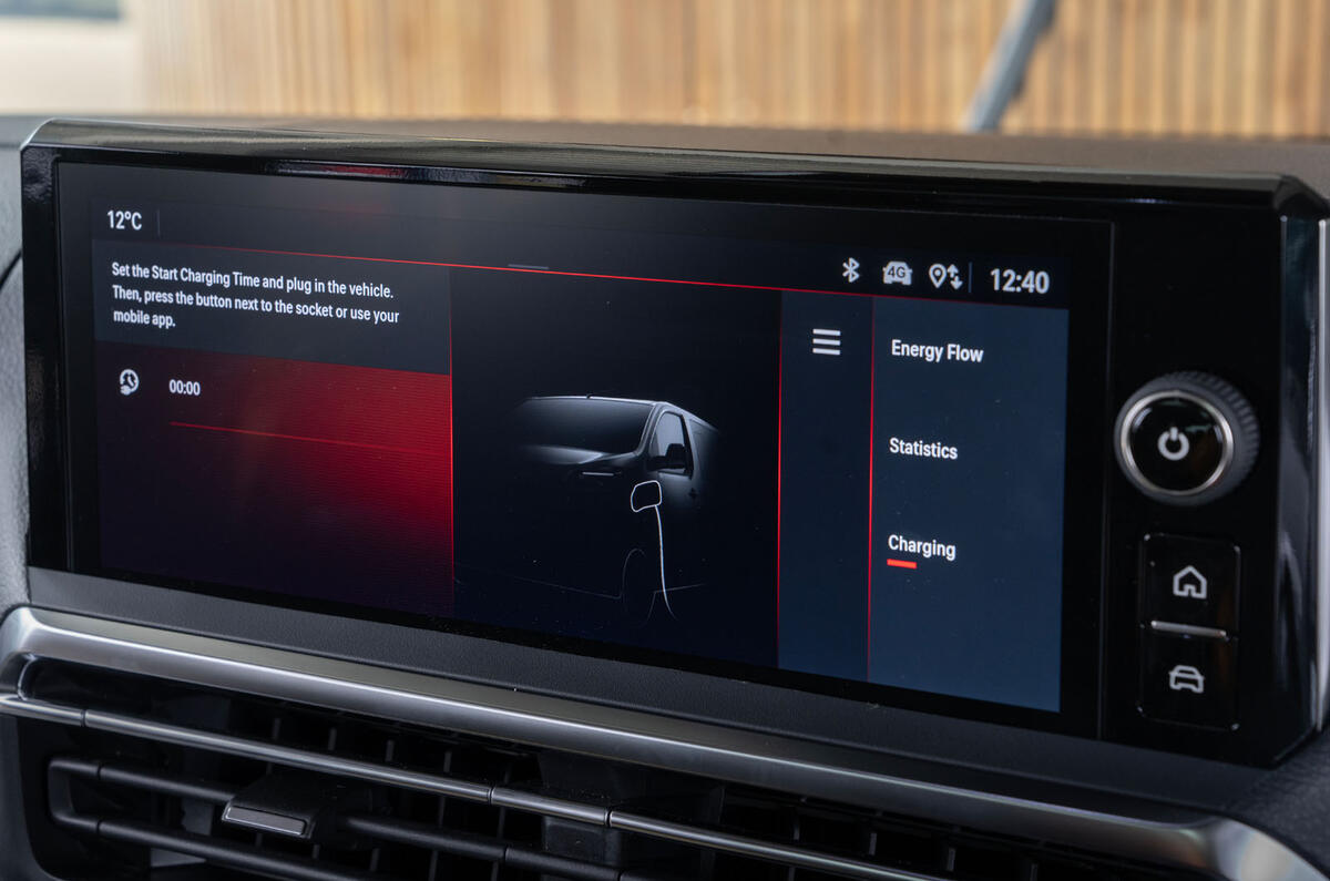 Vauxhall Vivaro Life review 2026 010