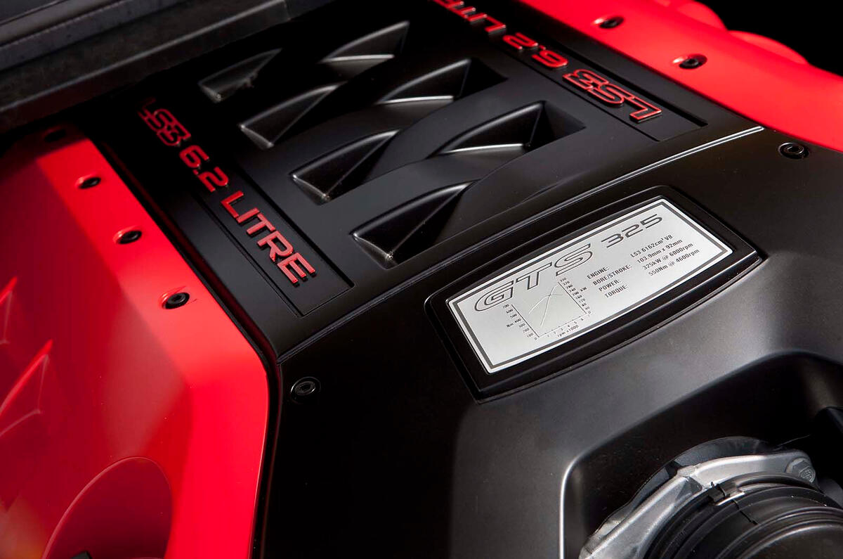 6.2-litre V8 Vauxhall VXR8 engine