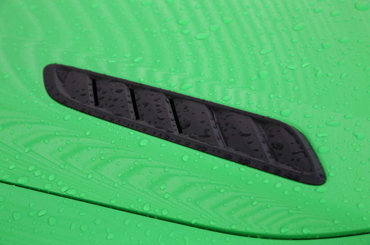 Vauxhall VXR8 GTS-R bonnet louvres