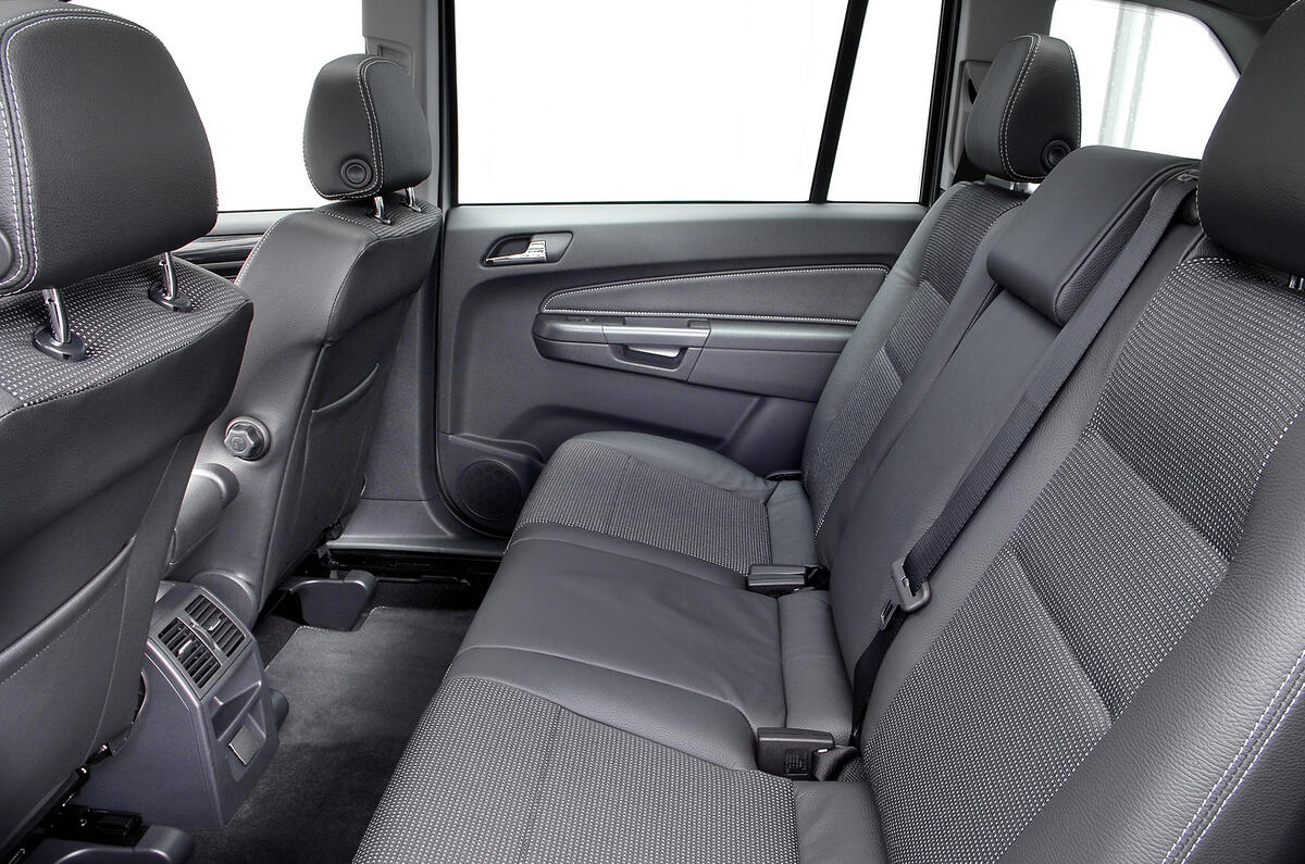 Vauxhall Zafira middle row seats