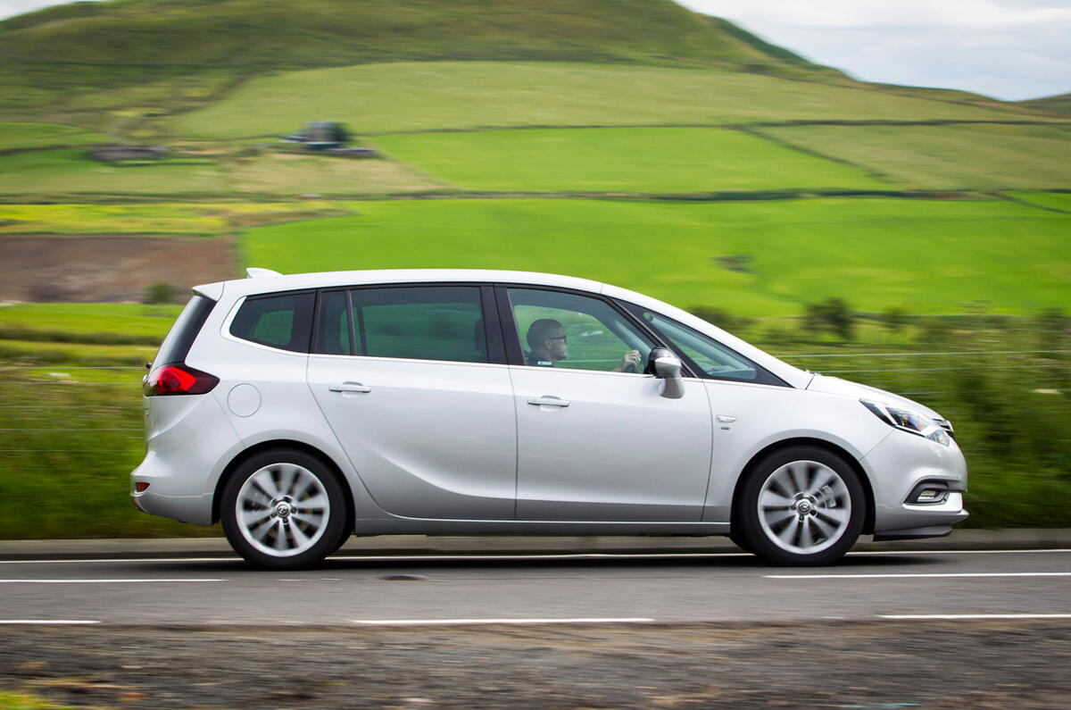 Vauxhall Zafira Tourer side profile
