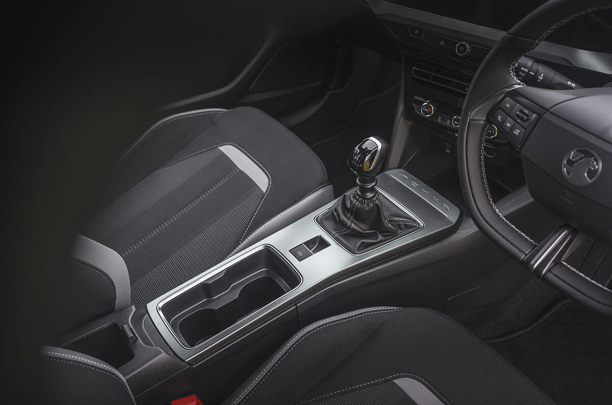 Vauxhall Mokka gearstick Vauxhall Mokka gearstick